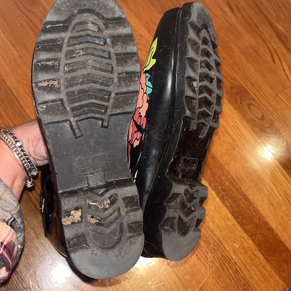 Sakroots ladies floral black rain boots size 7 - Picture 4 of 7
